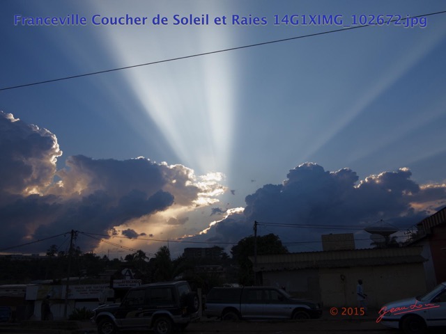 069 Franceville Coucher de Soleil et Raies 14G1XIMG_102672wtmk.JPG