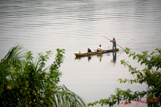 013 MAYUMBA Pirogue sur la Lagune 8EIMG_22963wtmk.jpg