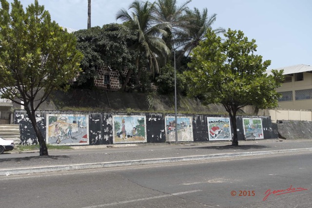 076 Libreville le Boulevard Triomphal Peintures Informations 15RX103DSC_101070wtmk.jpg