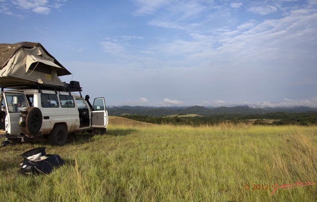 037 Campement vers Booue Vue sur la Savane le Matin 12E5K2IMG_75971wtmk.jpg