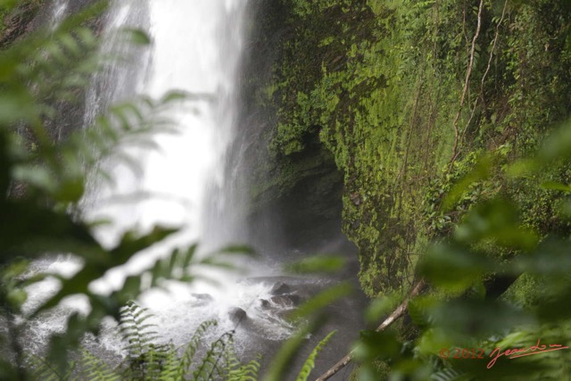 058 MOUYANAMA Chute Eau et Grotte 12E5K2IMG_74316wtmk.jpg