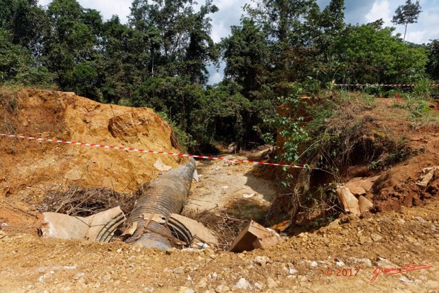 110 LOANGO 3 Trajet Retour La Lope Piste et Pont Coupe par la Pluie 16E5K3IMG_123005_DxOawtmk.jpg