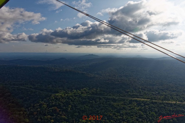 026 ULM Lastoursville 2 Survol de la Foret et Route vers la Ville 17E5K3IMG_125271_DxOwtmk.jpg