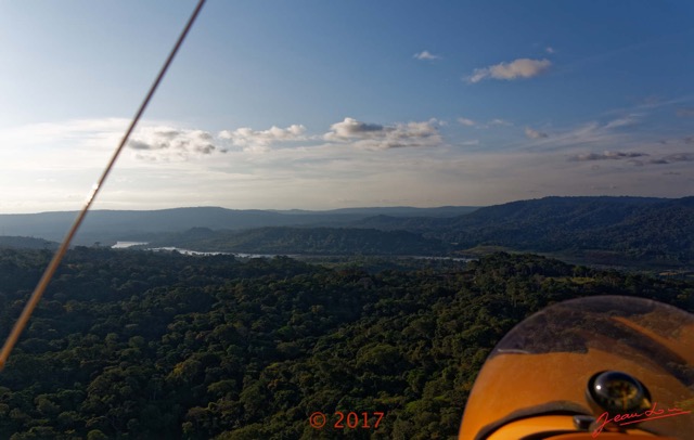 111 ULM Lastoursville 2 Survol de la Foret 17E5K3IMG_125567_DxOwtmk.jpg