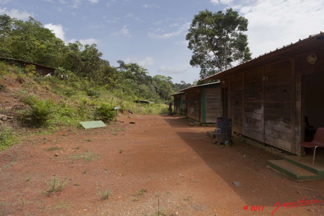 016 BELINGA Ancien Baraquement Bresilien 11E5K2IMG_70798wtmk.jpg