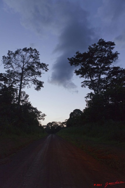 088 BELINGA Piste vers Lascierie a la Nuit Tombante 11E5K2IMG_70983wtmk.jpg