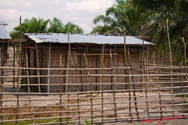 042 Parc Plateaux Bateke Case au Village EKOUYI 8EIMG_22276wtmk.jpg