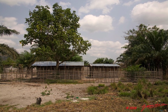 043 Parc Plateaux Bateke Case au Village EKOUYI 8EIMG_22277wtmk.jpg