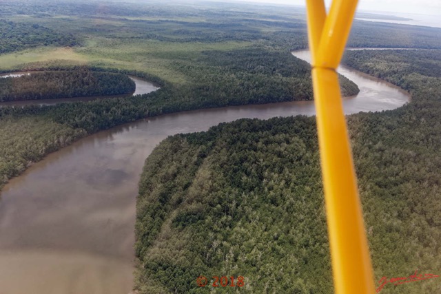 032 WONGA WONGUE 1 le Vol Survol de la Foret Riviere et Meandres 18E5K3IMG_180304126951_DxOwtmk.jpg