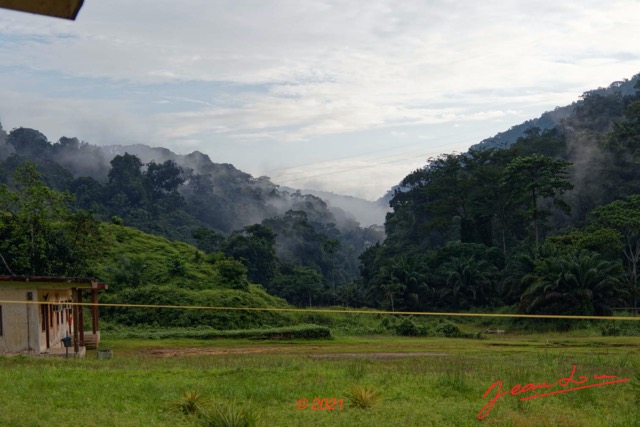 020 KINGUELE 03 le Village Brouillard du Matin 21E80DIMG_210523146784_DxOwtmk 150k.jpg
