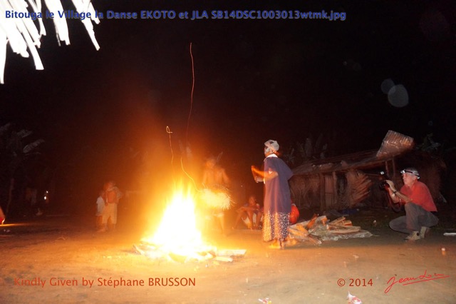 193 Bitouga le Village la Danse EKOTO et JLA SB14DSC1003013wtmk.jpg