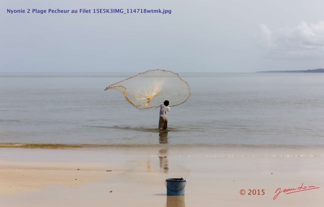 180 Nyonie 2 Plage Pecheur au Filet 15E5K3IMG_114718wtmk.JPG